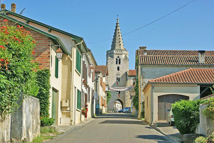 Brassempouy-village-médiéval