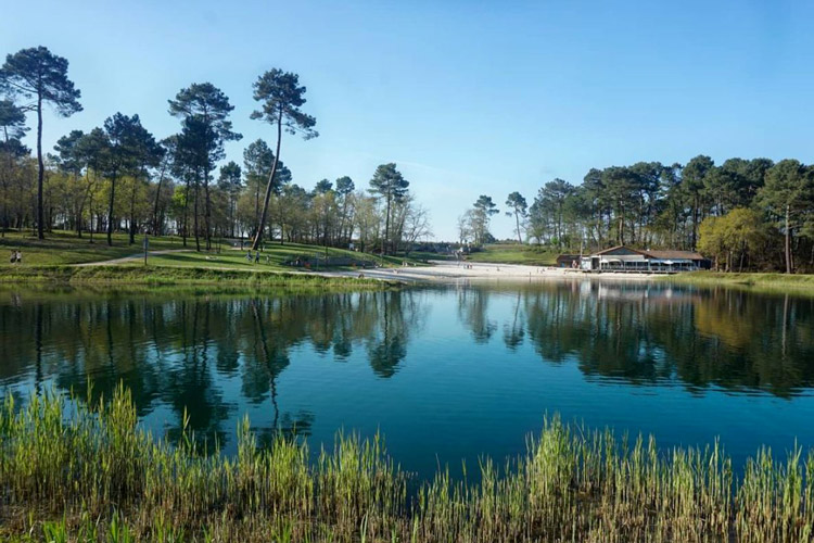 Base du Marsan à Saint-Pierre-du-Mont dans les Landes