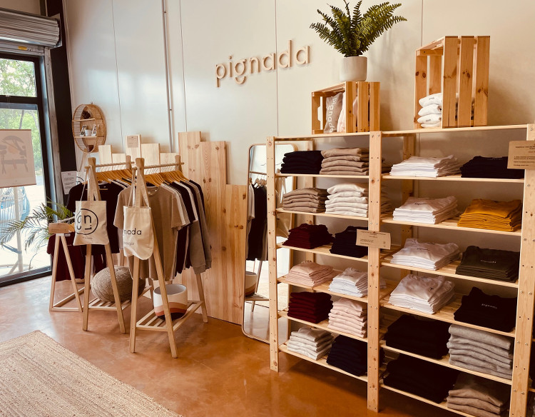 intérieur de la boutique Pignada à Seignosse