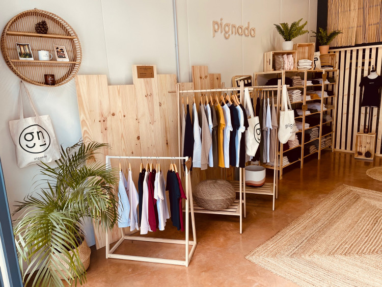 intérieur de la boutique Pignada à Seignosse