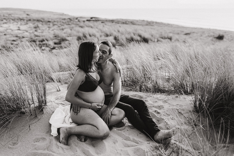 eva-lagardere-photographe-grossesse-couple-plage-landes-1