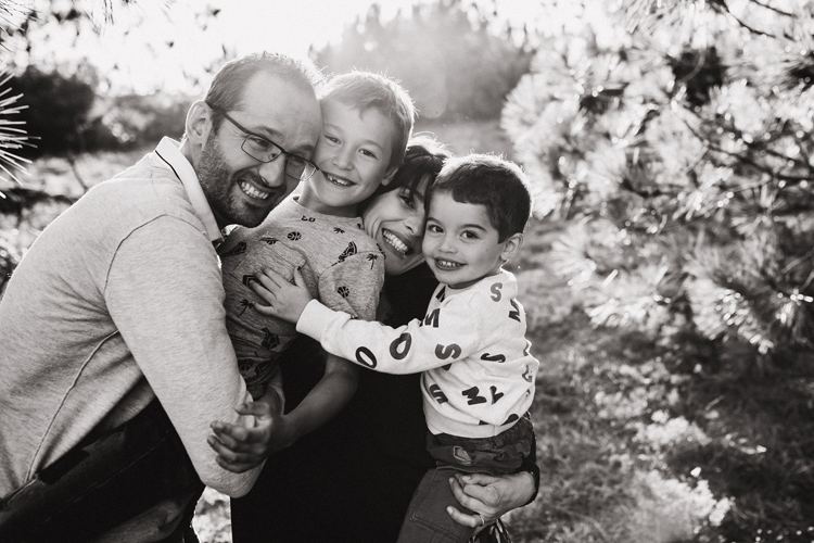 portrait-famille-noir-blanc-eva-lagardere