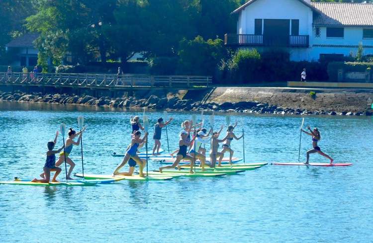 stand-up-paddle-yoga-hossegor.