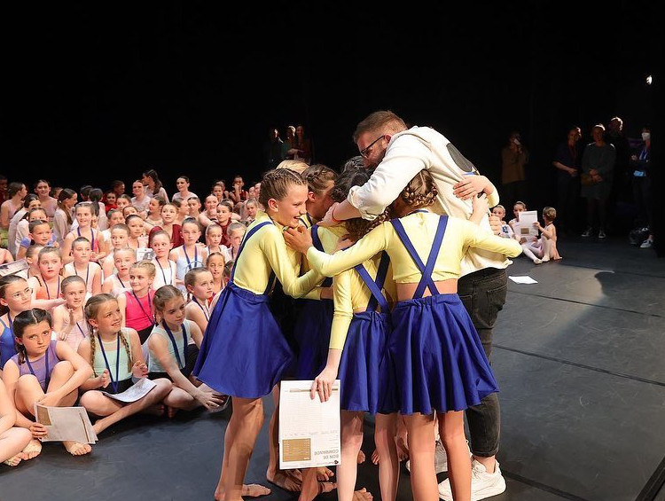 concours de danse modern jazz par les élèves de l'école Choream