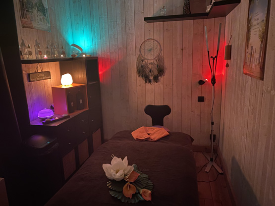 salle-de-soins-maeva-spa-lumiere-tamisee