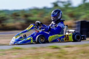 karting-de-magescq-landes-tout-age-sessions-individuelles-en-groupe-animations-courses-competition