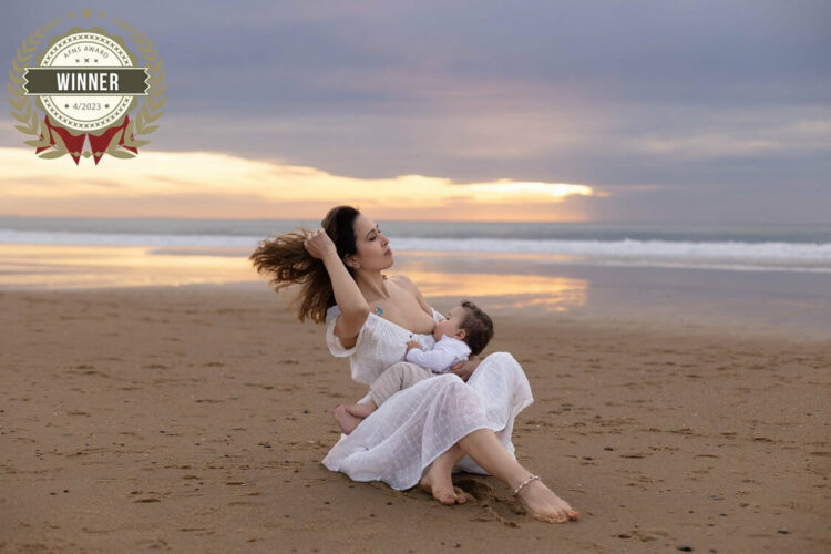 Agnès Da Cruz, photographie allaitement à la plage