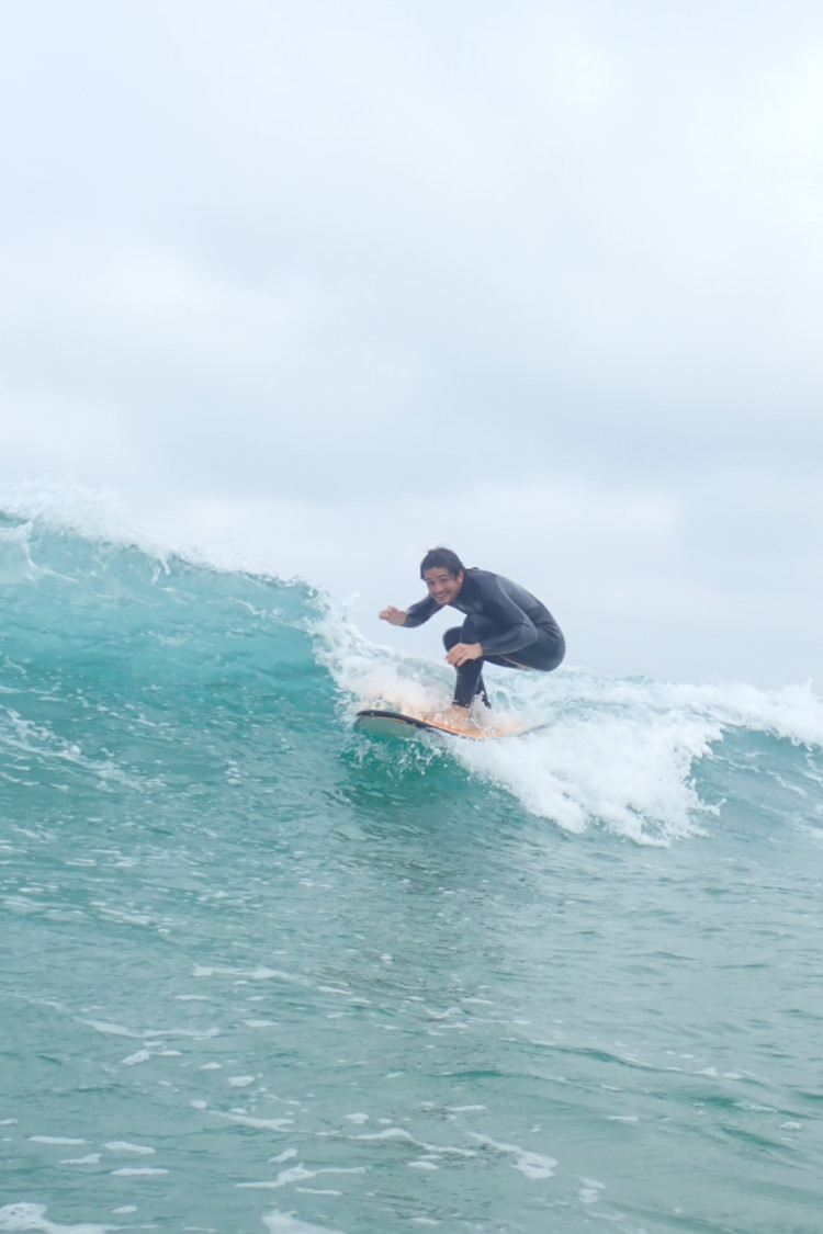 surfeur de l'école Surf Guides