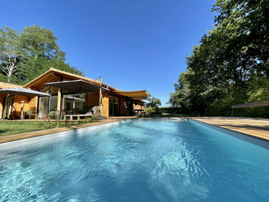 grande-maison-entouree-de-nature-avec-piscine-a-orx-2